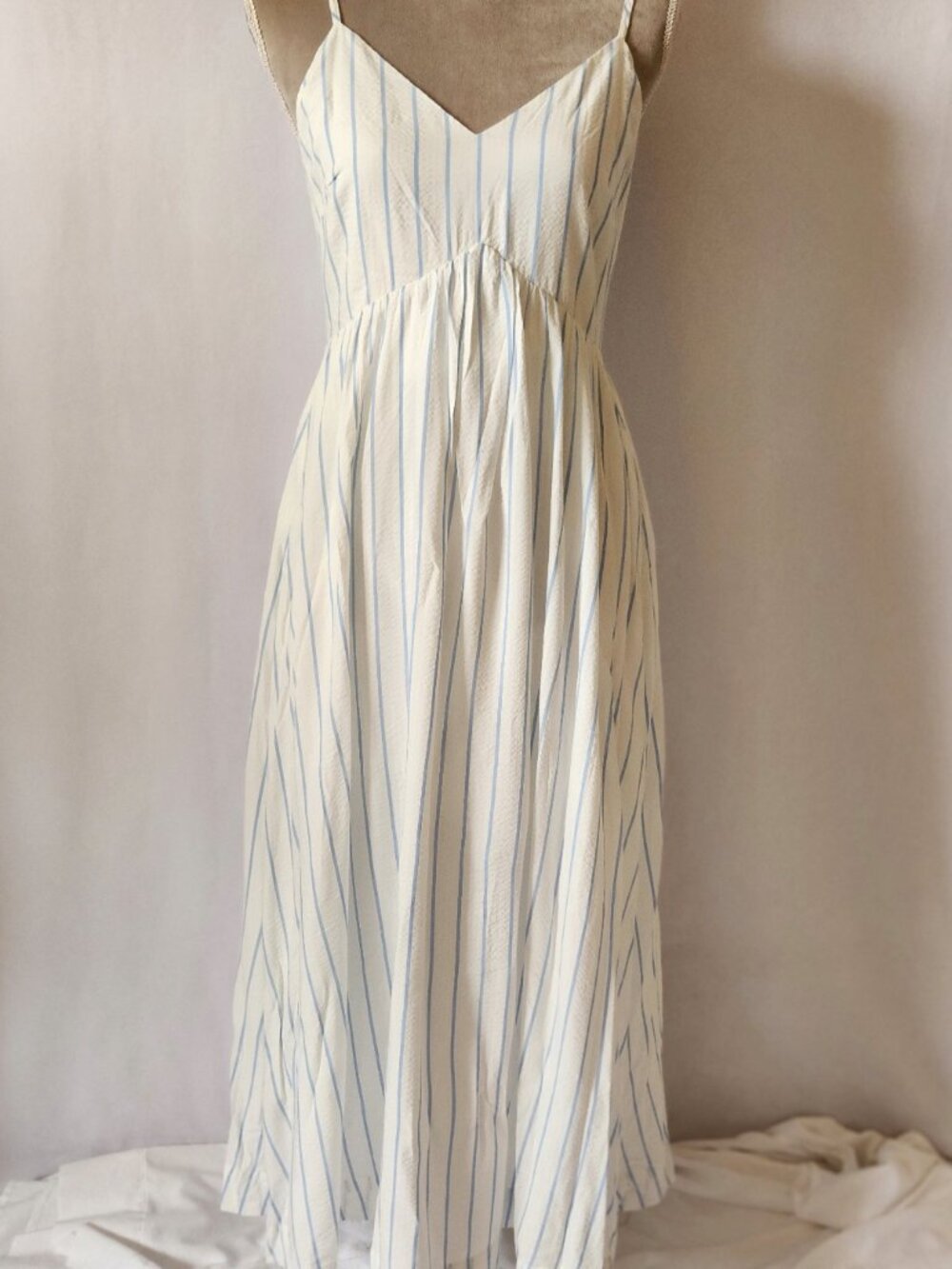 Fun 2 Fun Women's Size Small Blue Striped V-Neck Sleeveless Pockets Long Dress - Picture 2 of 15